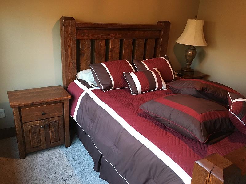 Rough Sawn Wood Bedroom Furniture - Henryswoodworking.com